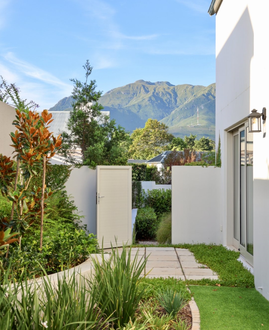 To Let 3 Bedroom Property for Rent in Kingswood Golf Estate Western Cape
